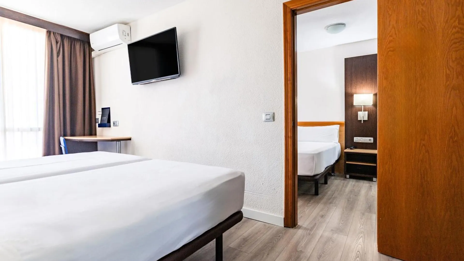 Hotel Catalonia Oro Negro Playa de las Americas  3*, Playa de las Americas (Tenerife)